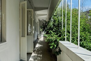 Exterior - Niagara Hotel (Bangkok)