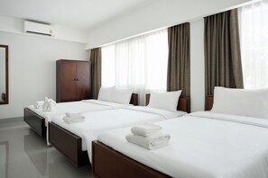 Room - Niagara Hotel (Bangkok)