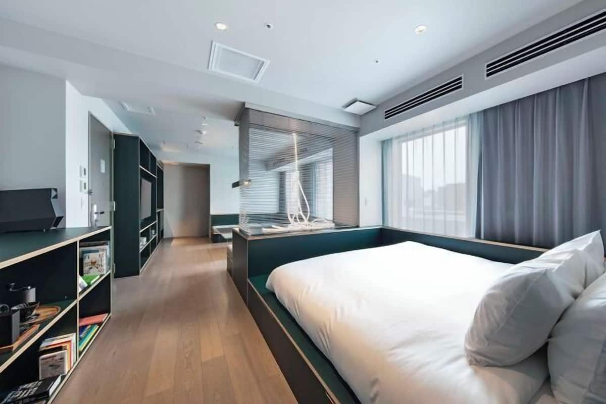 1 quarto, cofres nos quartos, cortinas blackout, quartos à prova de som