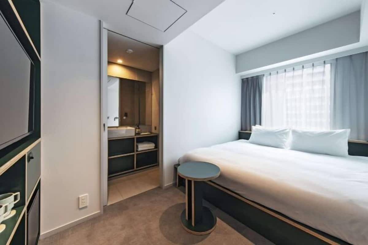 1 quarto, cofres nos quartos, cortinas blackout, quartos à prova de som
