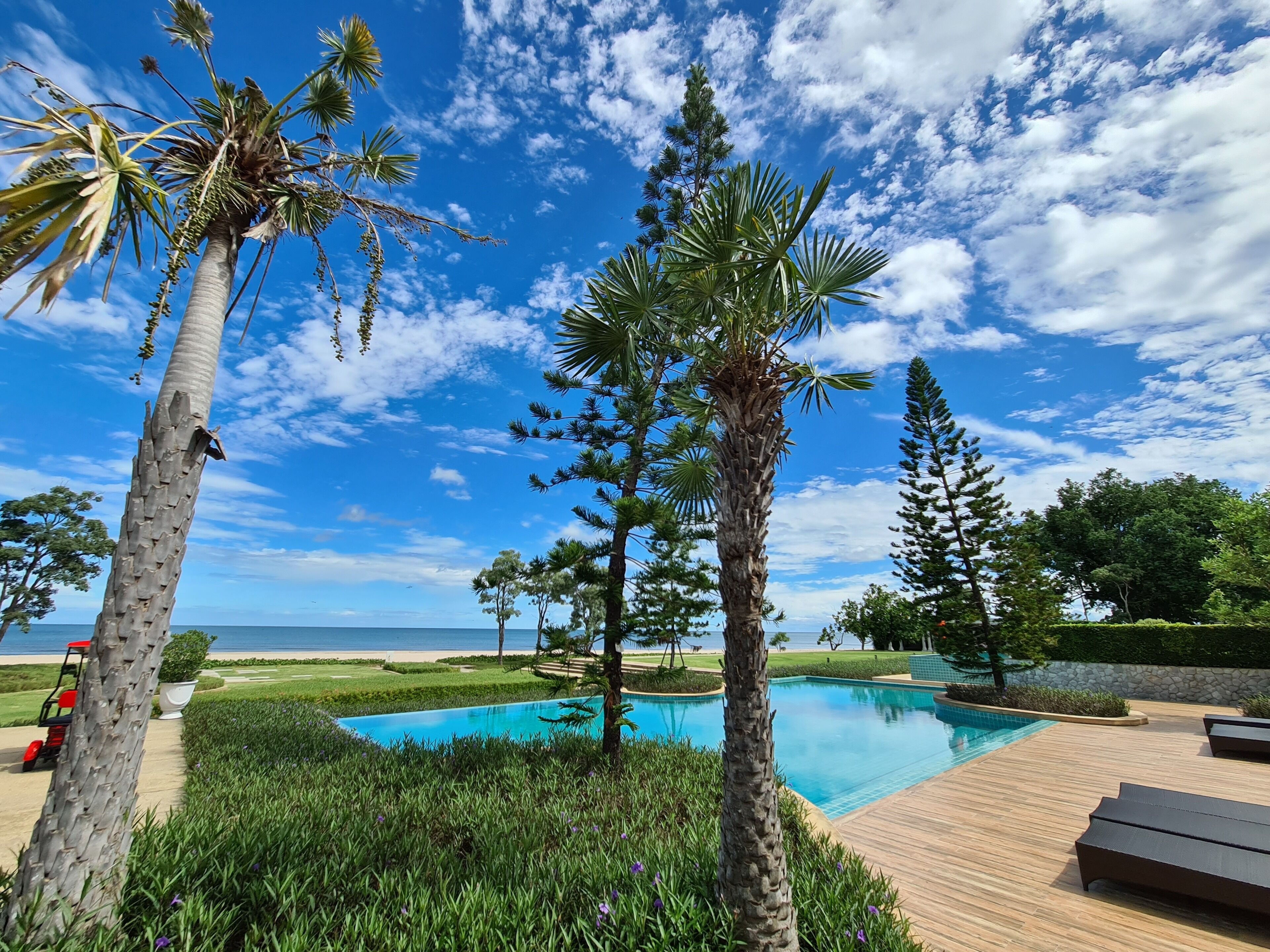 Indoor pool, 3 outdoor pools, pool umbrellas, sun loungers