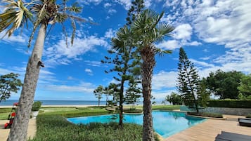 Indoor pool, 3 outdoor pools, pool umbrellas, sun loungers