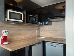 Fridge, microwave, oven, dishwasher - Charming studio for 4 near slopes in Pra Loup (Pra-Loup)