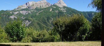 Spacious chalet in Pra Loup, 4 bedrooms, WiFi