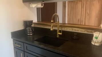 Apartemen, Beberapa Tempat Tidur (10-602) | Dapur pribadi
