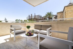 Comfort Apartment | Iron/ironing board, free WiFi, bed sheets - The Haneviim Suites - Isrentals (Jerusalem)