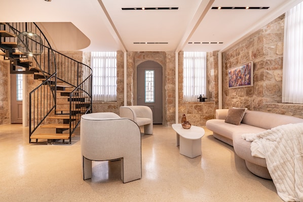 Presidential Villa | Iron/ironing board, free WiFi, bed sheets - The Haneviim Suites - Isrentals (Jerusalem)