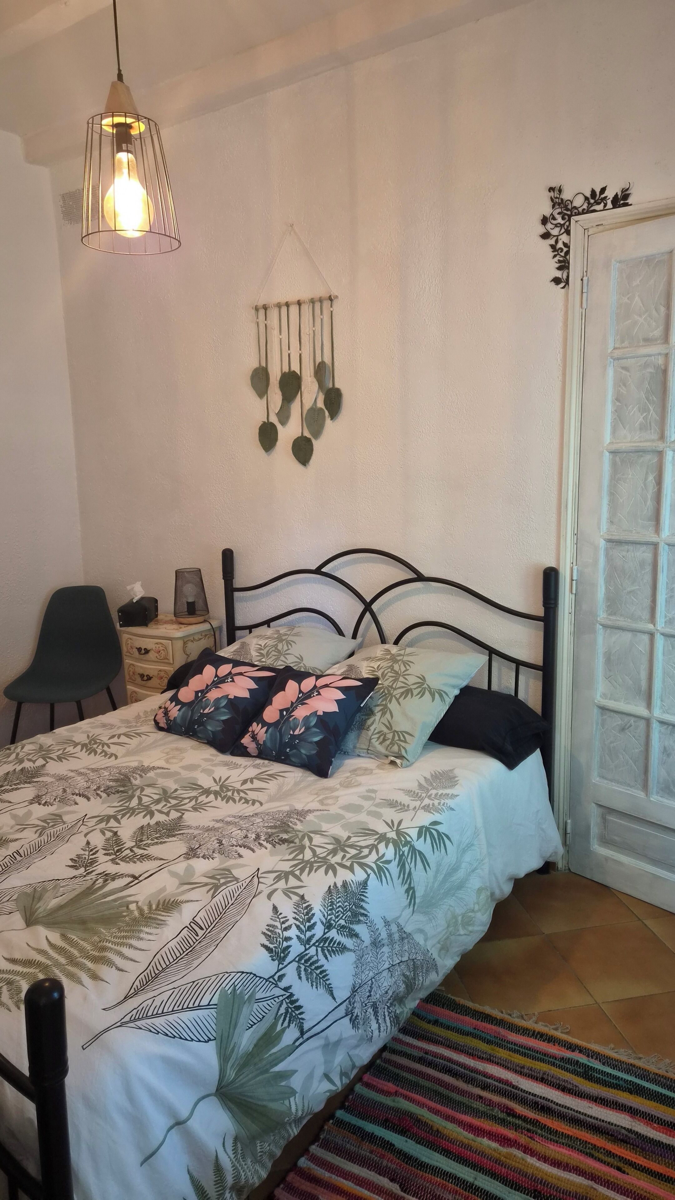 1 bedroom, iron/ironing board, travel cot, free WiFi