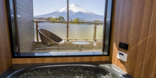 Rakuten STAY Fuji Kawaguchiko Station