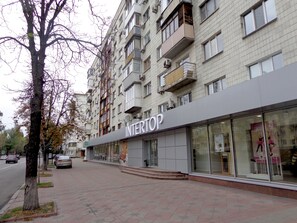 Front of property - VIP apartment Studio  Lesi Ukrainky Blvd (Kyiv)