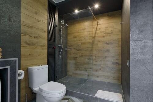 VIP apartment Studio  Lesi Ukrainky Blvd