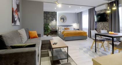 VIP apartment Studio Lesi Ukrainky Blvd