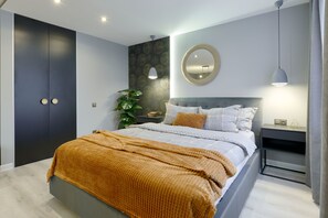 Design Studio Suite | Blackout drapes, soundproofing, iron/ironing board, free WiFi - VIP apartment Studio  Lesi Ukrainky Blvd (Kyiv)