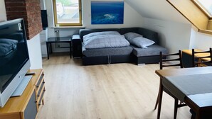 1 室のベッドルーム、アイロン / アイロン台、WiFi (無料)、ベッドシーツ