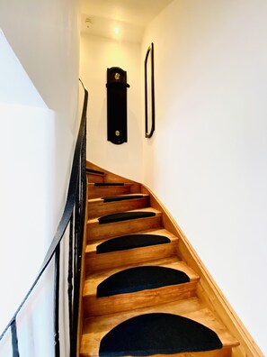 Interior - Beautiful top floor apartment with loft character (Königsbrunn)