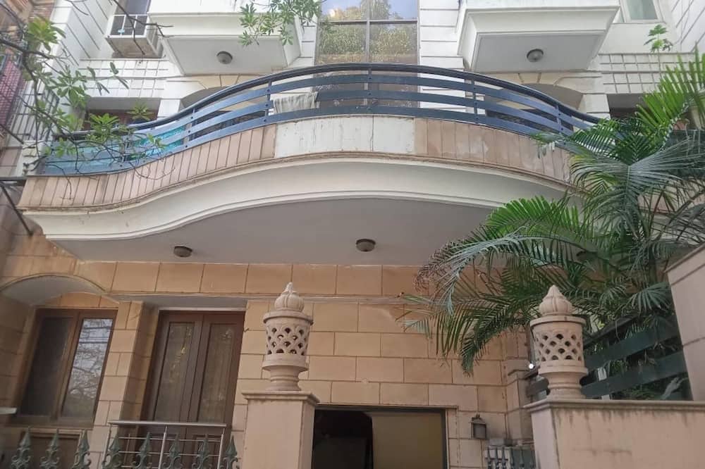 3 Bed Apartment Sleeps 6 With Parking