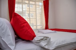 2 室のベッドルーム、WiFi