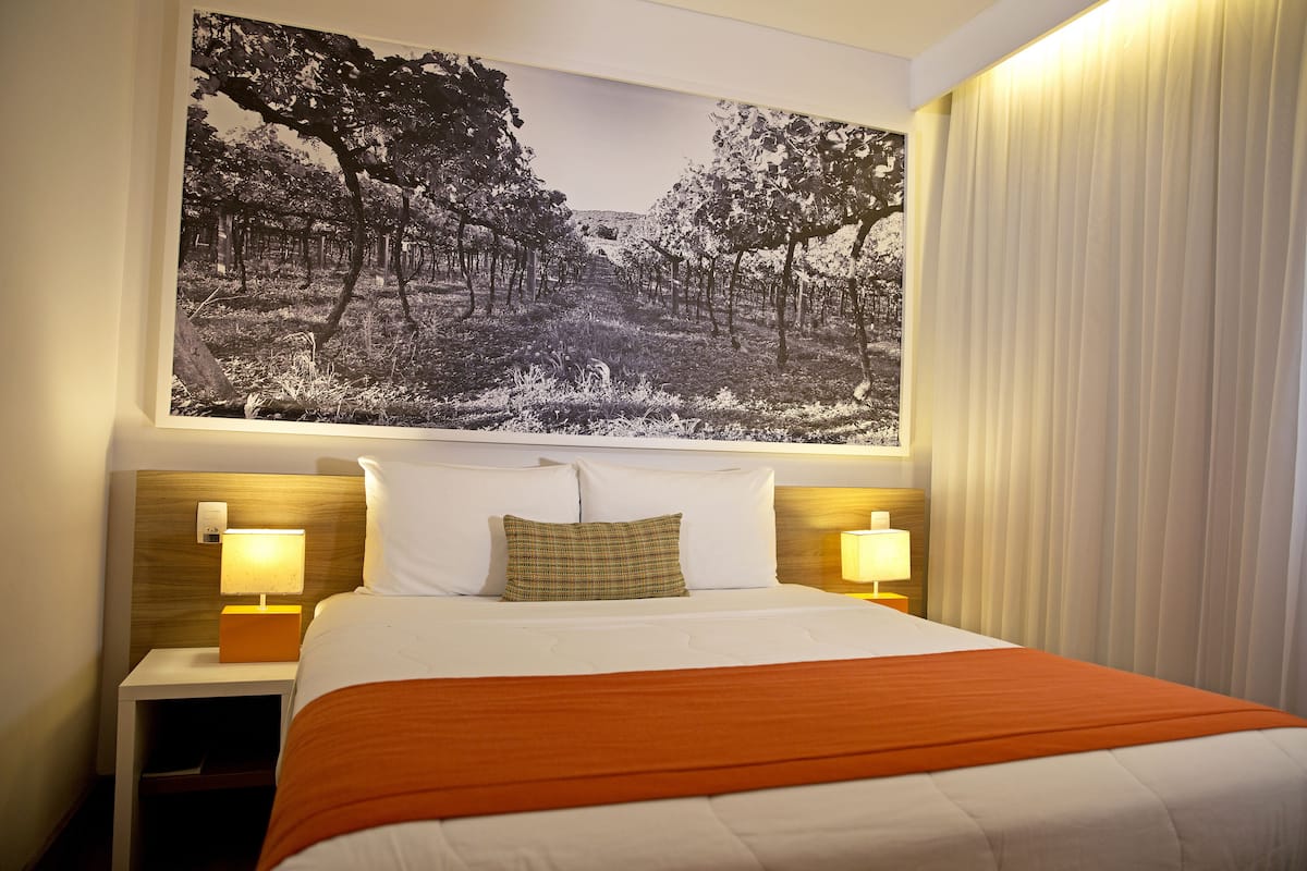 Phòng đôi Tiêu chuẩn | Bộ đồ giường kháng dị ứng, minibar, két bảo mật tại phòng, bàn 