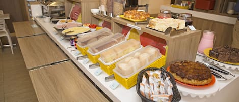 Colazione a buffet inclusa, servita tutte le mattine