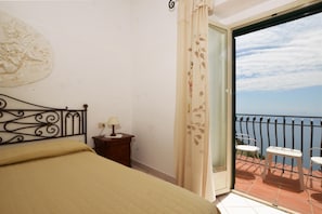 Casa Standard, camere multiple, 2 bagni, lato montagna (Casa Lella) | 2 camere, Wi-Fi gratuito, lenzuola