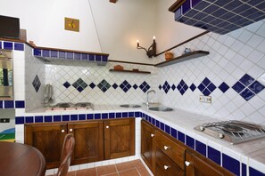 Standard House, Multiple Bedrooms, 2 Bathrooms, Mountainside (Casa Lella) | Private kitchen | Oven, stovetop, coffee/tea maker, cookware/dishes/utensils - Casa Lella (Furore)