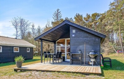 2 bedroom amazing home in Nexø