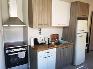 Private kitchen - Minimal Loft in Psiri (Athens)