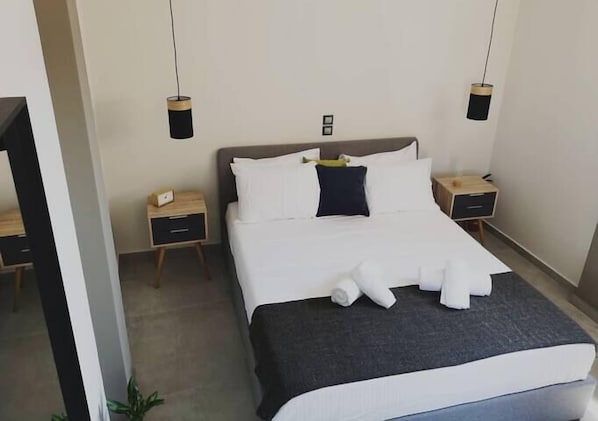 City Apartment - Minimal Loft in Psiri (Athens)