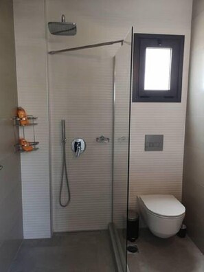 Bathroom - Minimal Loft in Psiri (Athens)