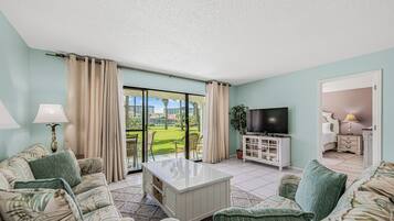 Een televisie en een kantoor