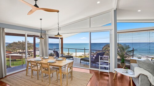 Gaagal Lookout - step out onto the balcony with panoramic views of the famous Elephant Head.