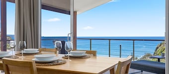 Gaagal Lookout - step out onto the balcony with panoramic views of the famous Elephant Head.