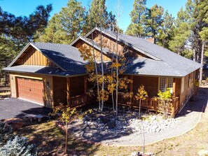 Exterior - Quiet Area, Hot Tub, Close to Lakes, Shopping and Dining (Pagosa Springs)