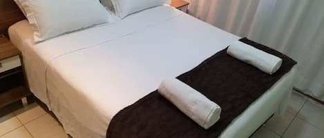 1 chambre, bureau, fer et planche Ă repasser, Wi-Fi
