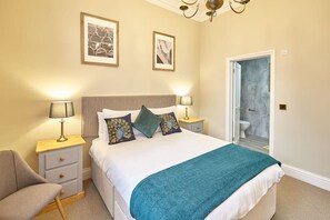 3 chambres, literie de qualité supérieure, fer et planche à repasser