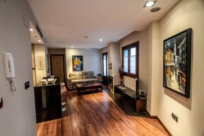 Televisie en een open haard