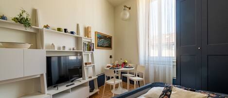 Senior Studio | Living area