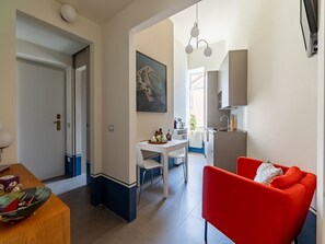 Senior Studio | Private kitchen | Fridge, microwave, dishwasher, electric kettle