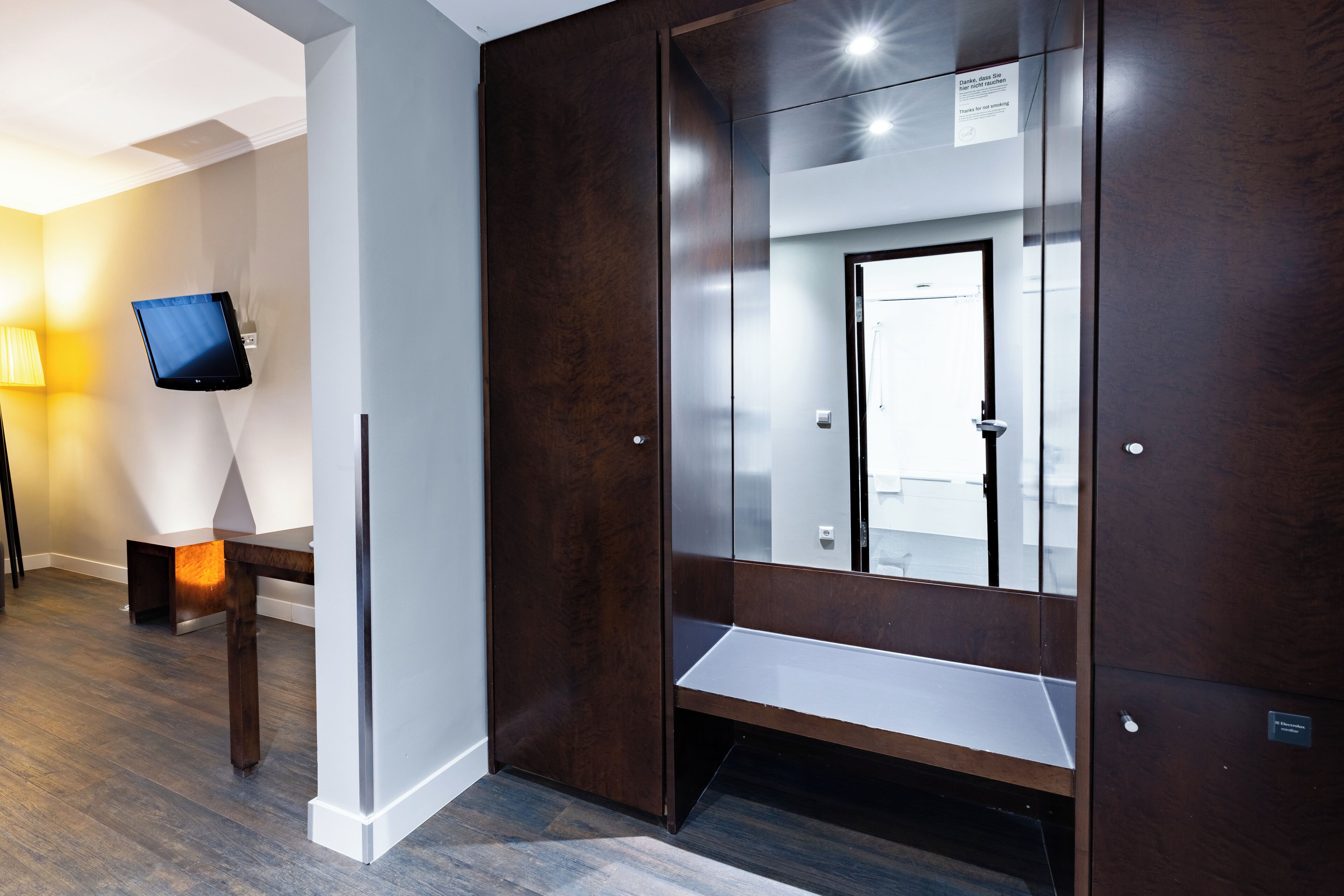 Premium kamer, 2 eenpersoonsbedden | Geluiddichte muren, gratis wifi, beddengoed