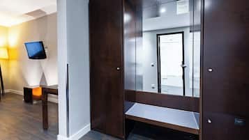 Premium kamer, 2 eenpersoonsbedden | Geluiddichte muren, gratis wifi, beddengoed