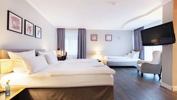 Premium Room, 1 Queen Bed (Annex)
