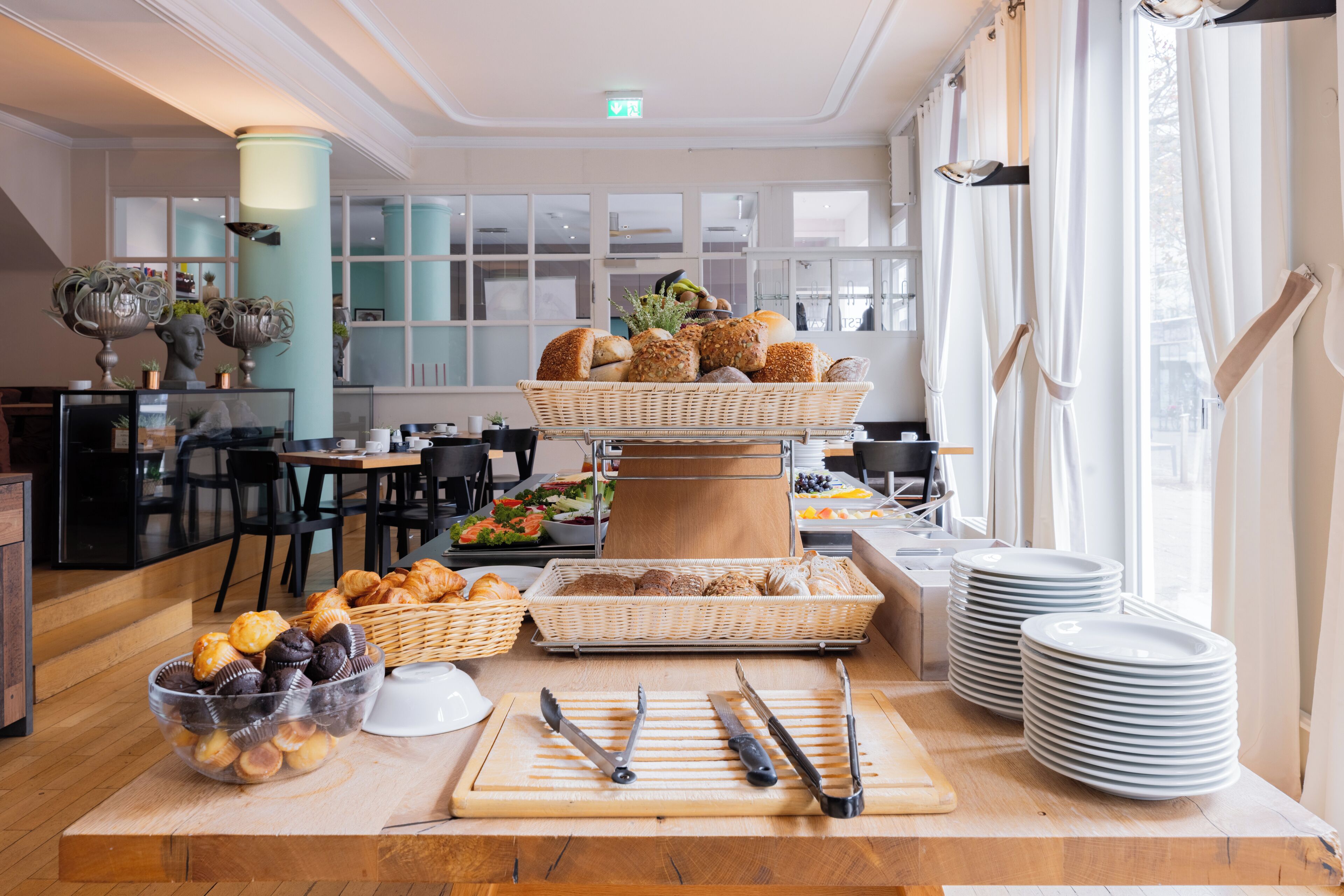Daily buffet breakfast (EUR 17.00 per person)