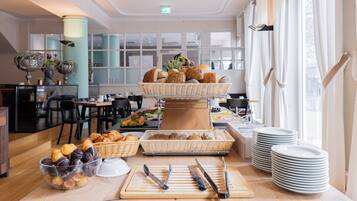 Daily buffet breakfast (EUR 17.00 per person)