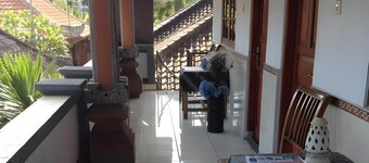 OYO 90532 Verra Guest House