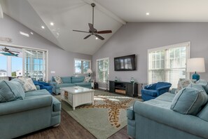 Smart TV, DVD player