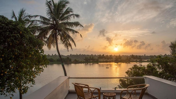 Luxury Villa | Terrace/patio - The Ambassador’s Residence – a VKation Experience (Kanayannur)