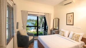 Room - The Ambassador’s Residence – a VKation Experience (Kanayannur)