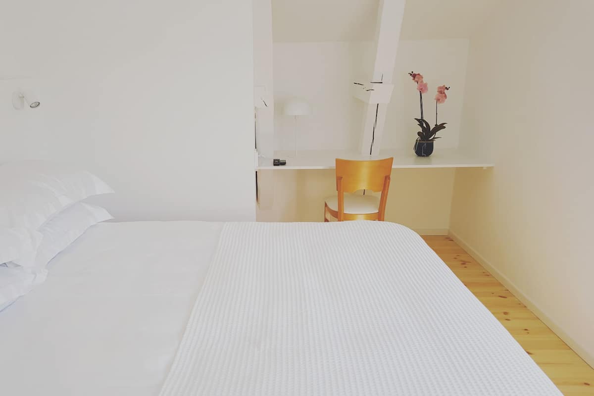 classic double room | egyptian cotton sheets, premium bedding, pillow-top beds, desk