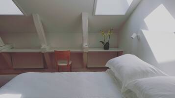 HabitaciĂłn doble superior | 1 habitaciĂłn, sĂĄbanas de algodĂłn egipcio y ropa de cama de alta calidad