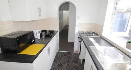 Townhouse @ Victoria Road Stoke